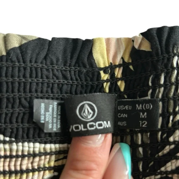 Volcom Gen Wow black floral cropped tank - Picture 4 of 11